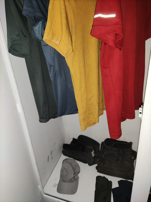 Cuanta ropa teneis-usais?