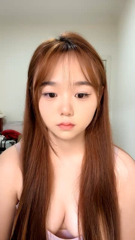 肉肉的小美女，全程露脸真空黑衬衣丁字裤诱惑