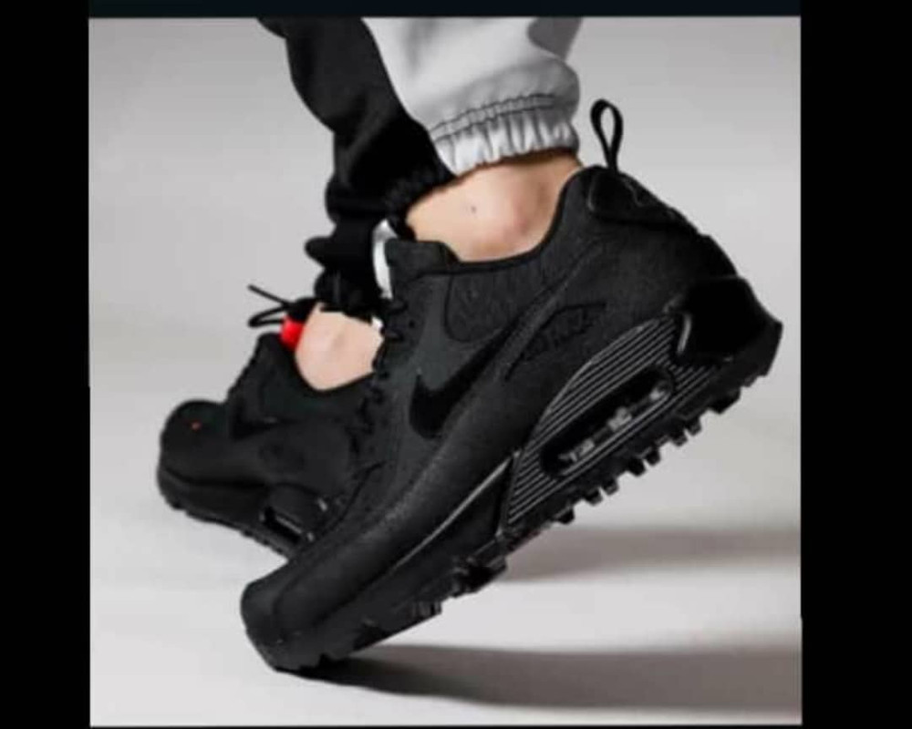 Airmax shoes black inkweto nziza