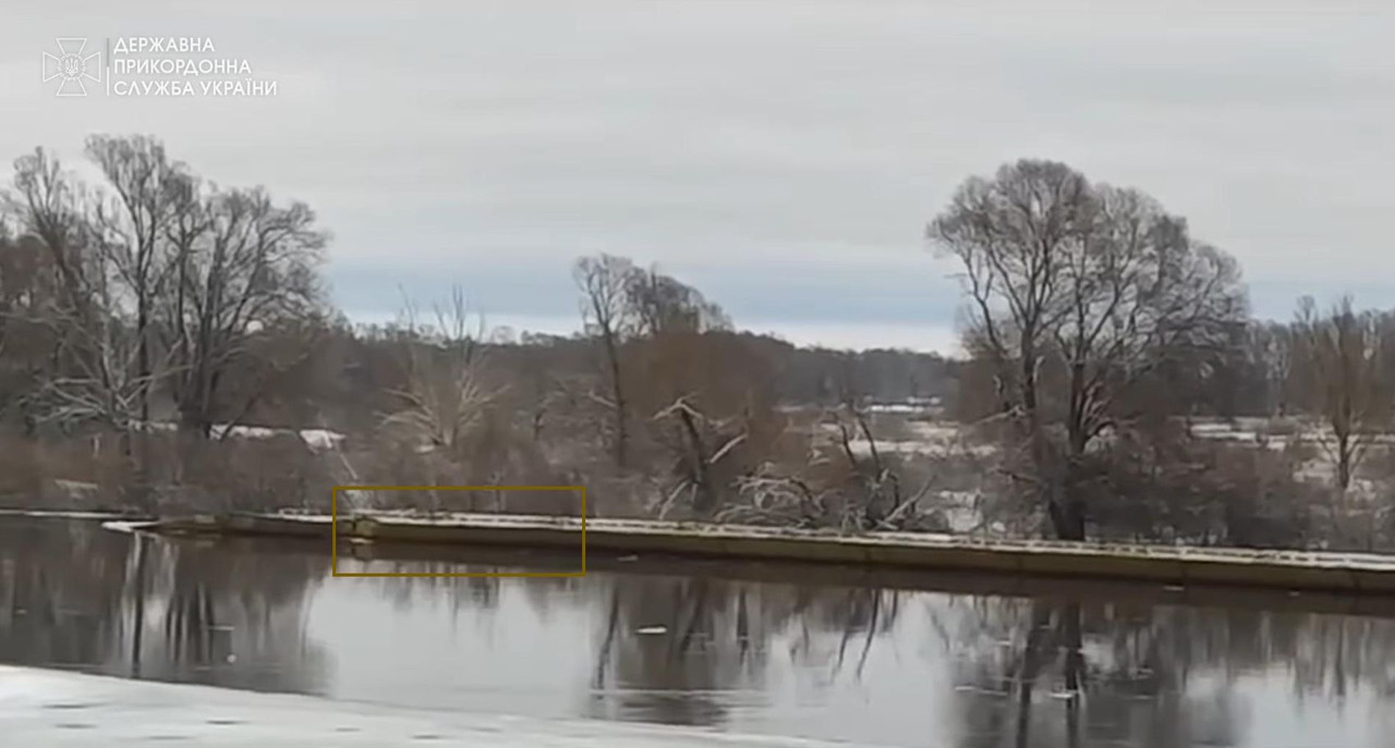 1023 River link pontoon (for unknown floating bridge system) capt 07 01 24