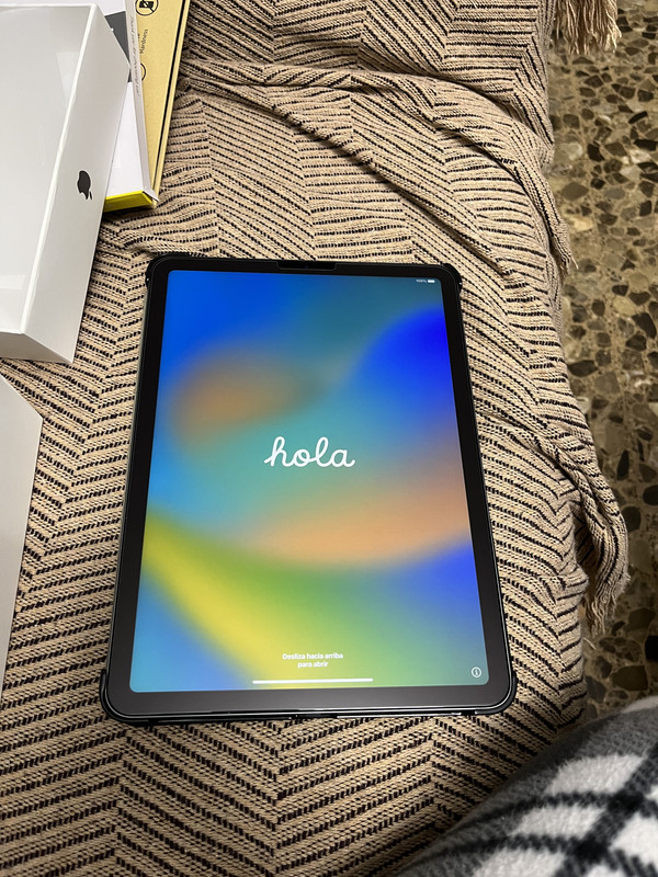 7F2FC2D4-C793-40DB-B934-0092EC502418