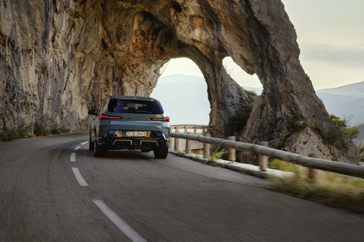 P90478678_highRes_the-first-ever-bmw-x