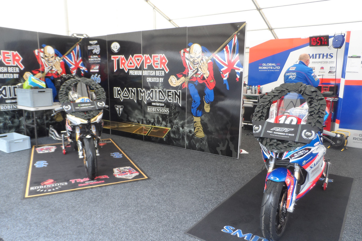 Vmax Tour 2019 au TT à l'île de Man R-DSC8097-03