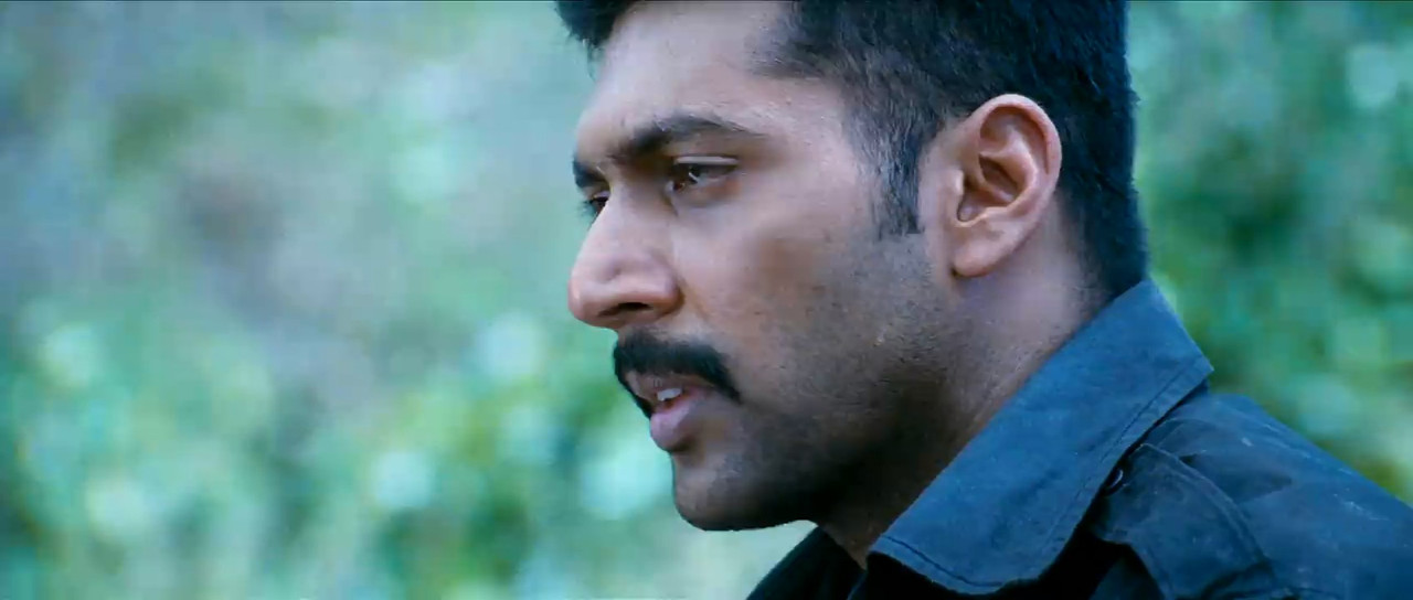 Peranmai 2009 BluRay [Tamil] 480p, 720p ESub Screenshot