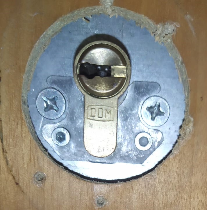 viti che reggono il cilindro 2