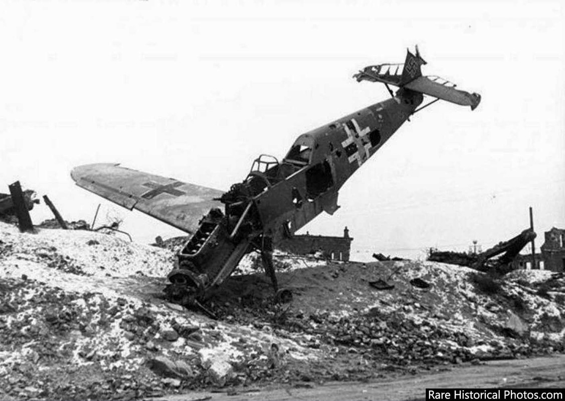 German_at_Stalingrad_defeated (6)