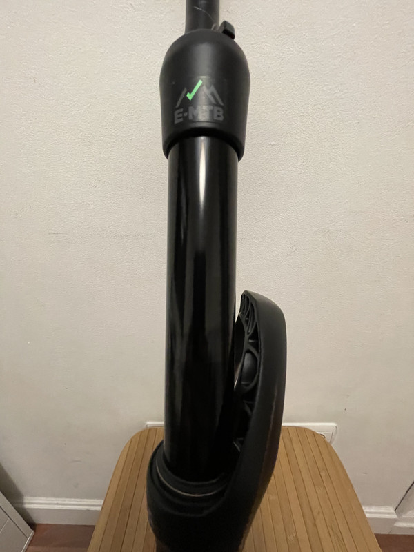 10936AFB-5BCD-4CBA-9D94-B826152C5ECD