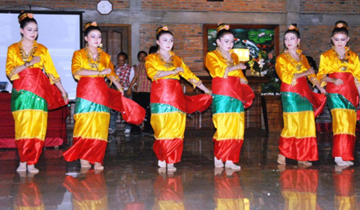 Musik dan Alat Tradisional Pengiring