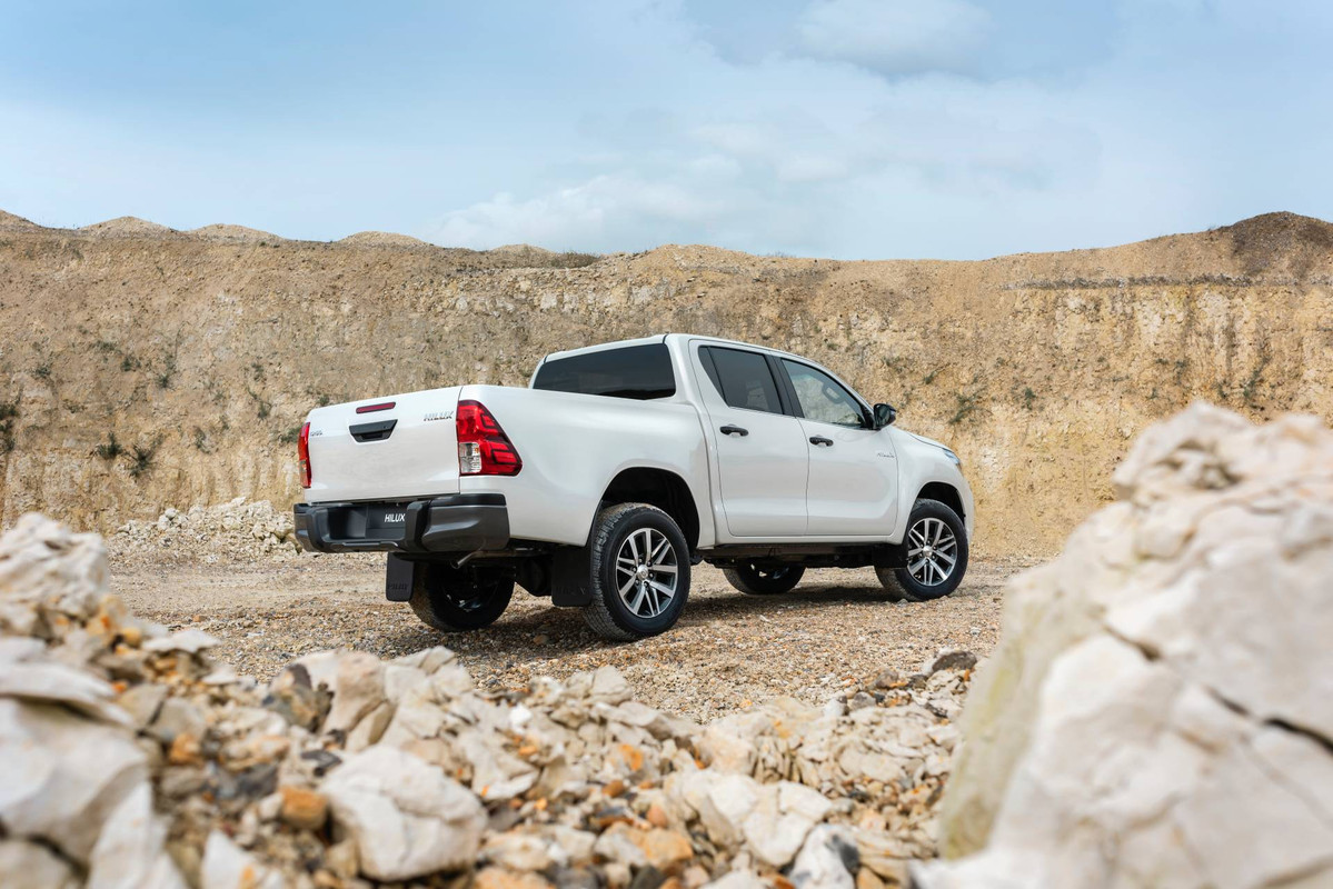 Toyota Hilux 2019 Special Edition (16)