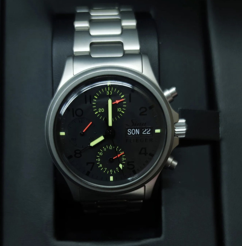 E3DE1C35-6430-47E1-B42E-B2CA73E2B3FF