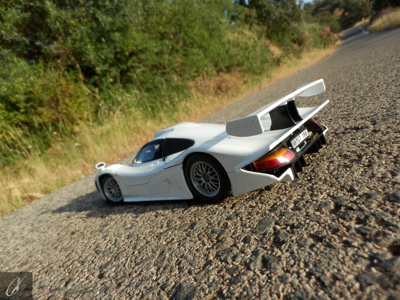 Porsche 911 GT1 Strassenversion (9)