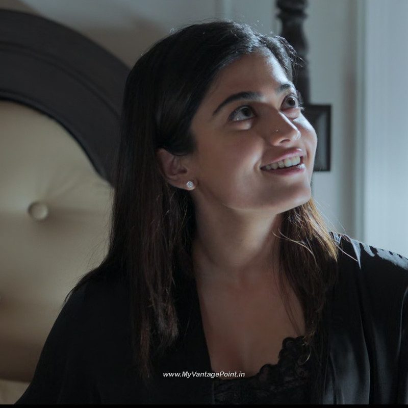 51-Rashmika-Mandanna-Hot-in-Animal-Movie-with-Ranbir-Kapoor