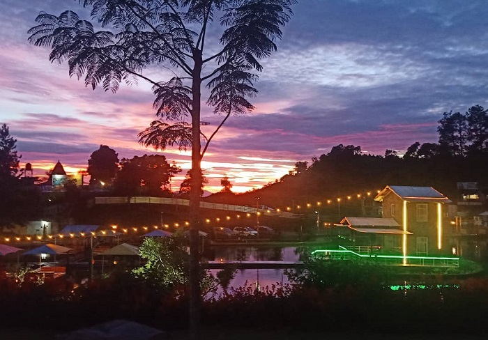 Nirvana Cafe & Resto