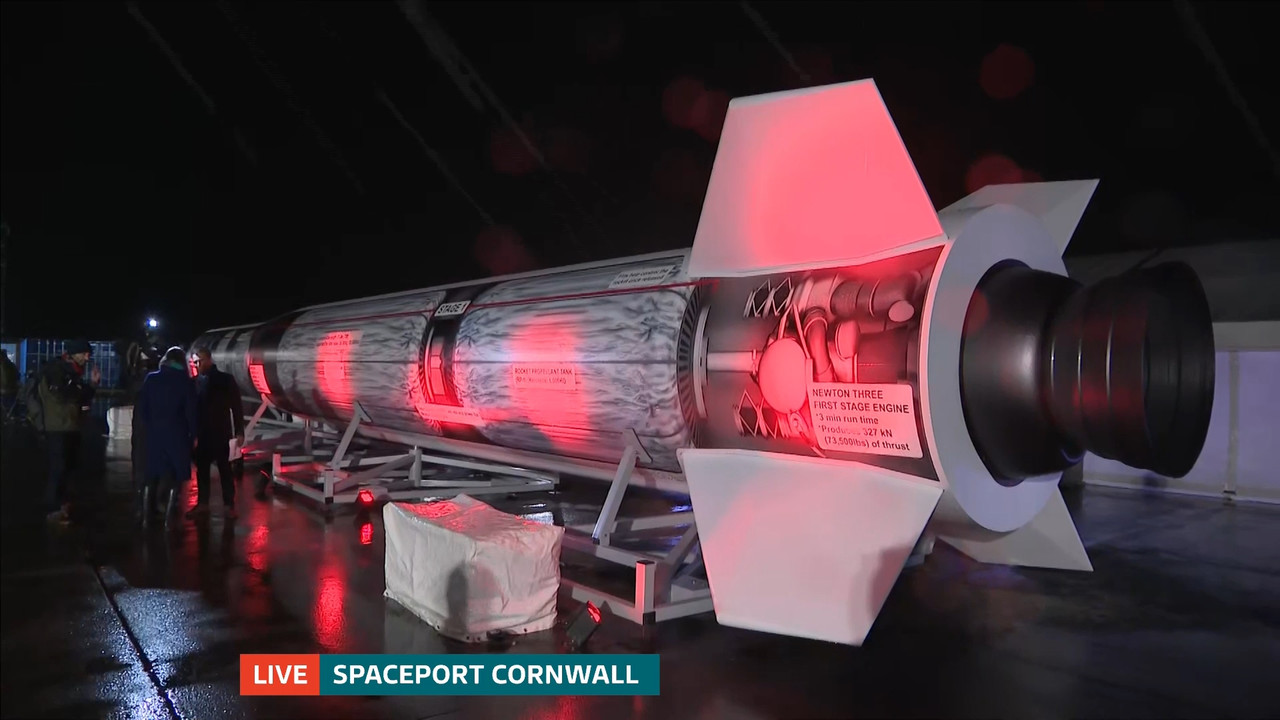 01.09 - 18.00.00 - ITV News West Country. Bringing you all the latest....ts_snapshot_16.09.216