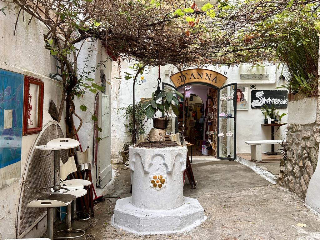 Жаркий сентябрь на побережье Тирренского моря. Жаркий сентябрь на побережье Тирренского моря.