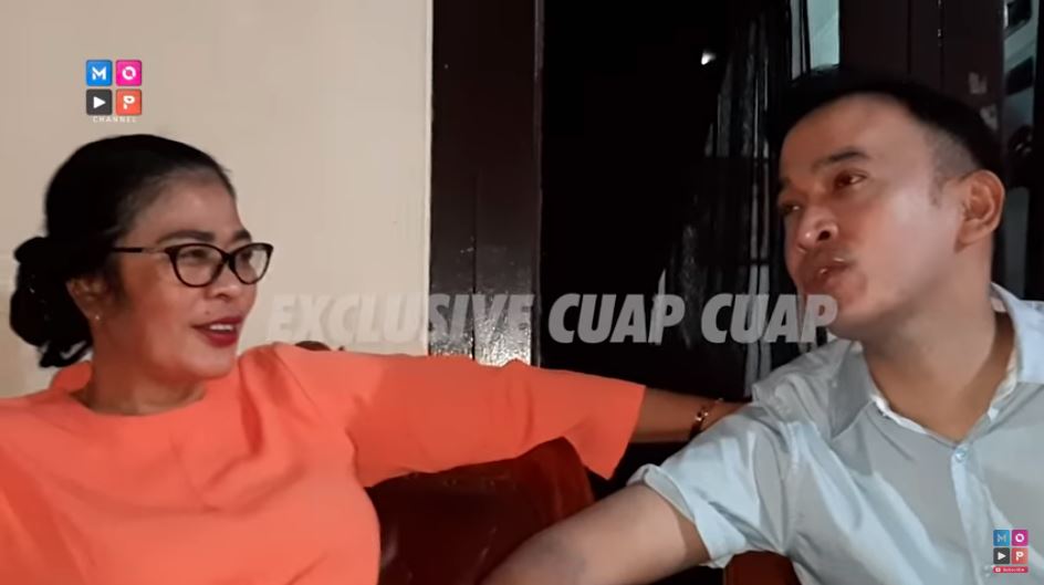 Ruben Onsu bersama ibu angkatnya