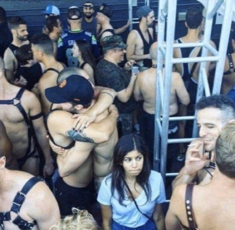 D3B1659C-163E-4B4C-B43E-0A45E6E34865