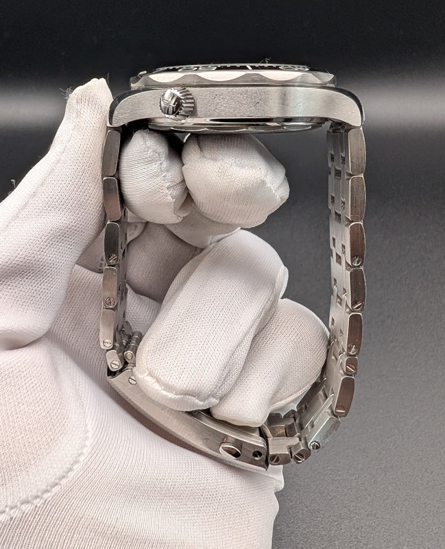 PXL 20251115 025309215