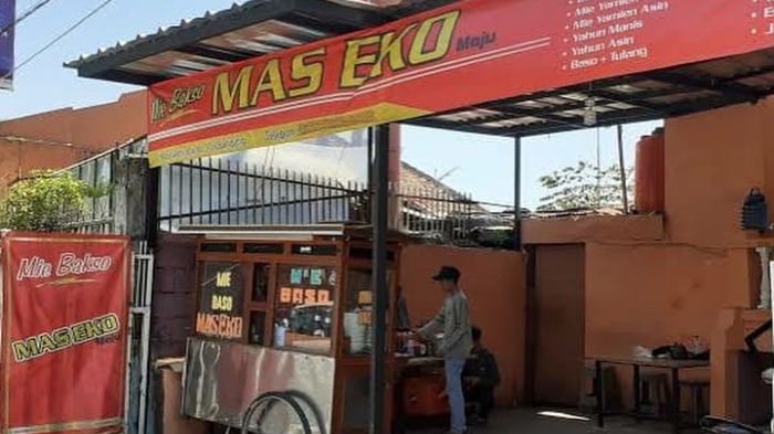 Bakso Mas Eko Maju, tempat makan siang enak di Bandung yang dekat tempat wisata dan tempat sewa motor.
