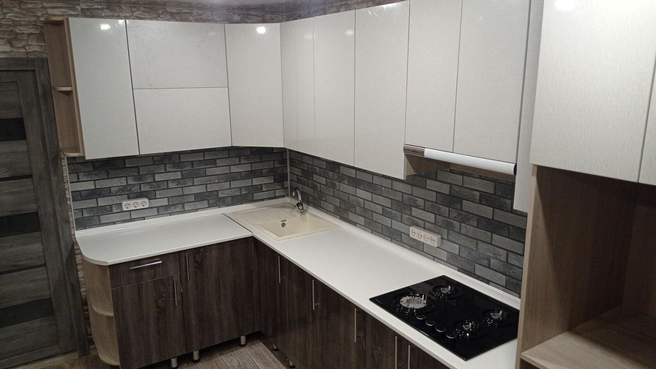 i - 2024-02-05T160809.225