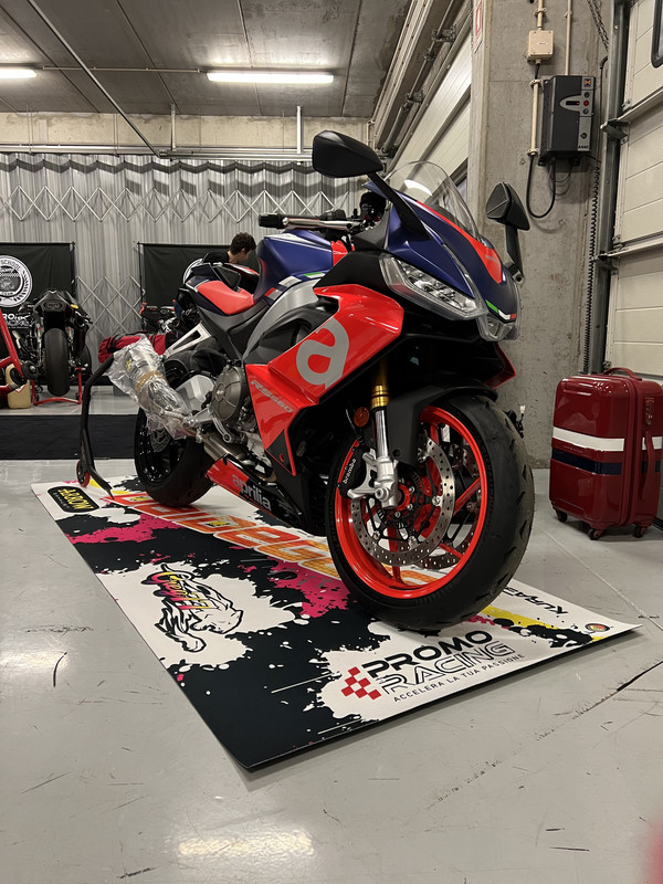 B52232E6-1A8D-4DF0-9500-FA3774D5636D