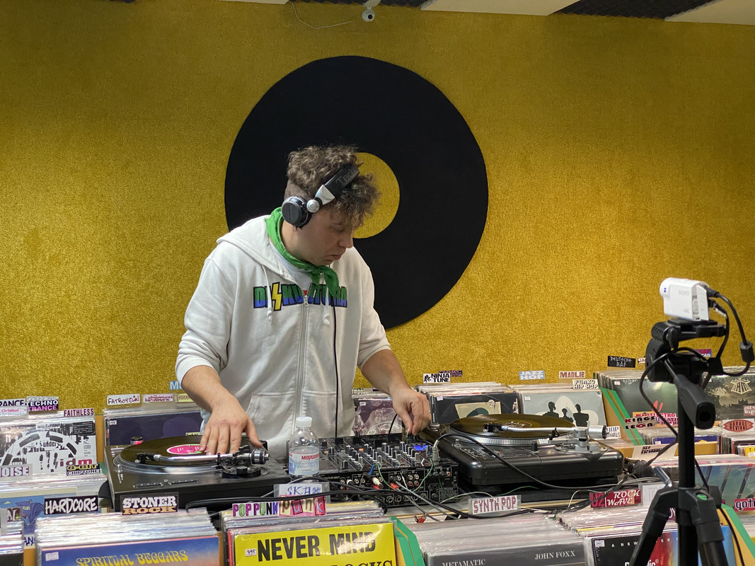 4BB7CB03-9765-4A9F-A93E-F9E4C8AF4E0A