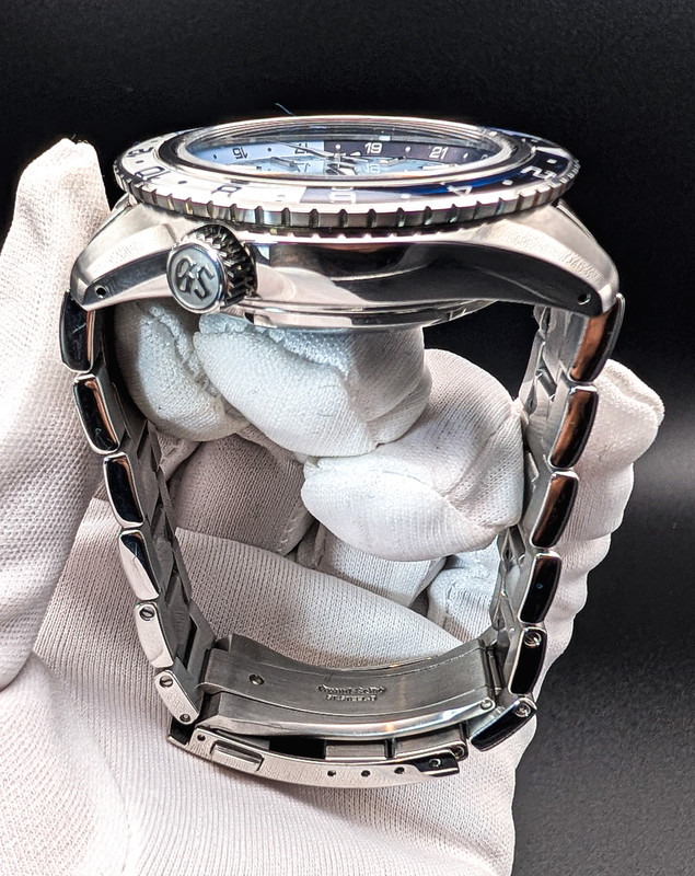 PXL_20250815_005120584