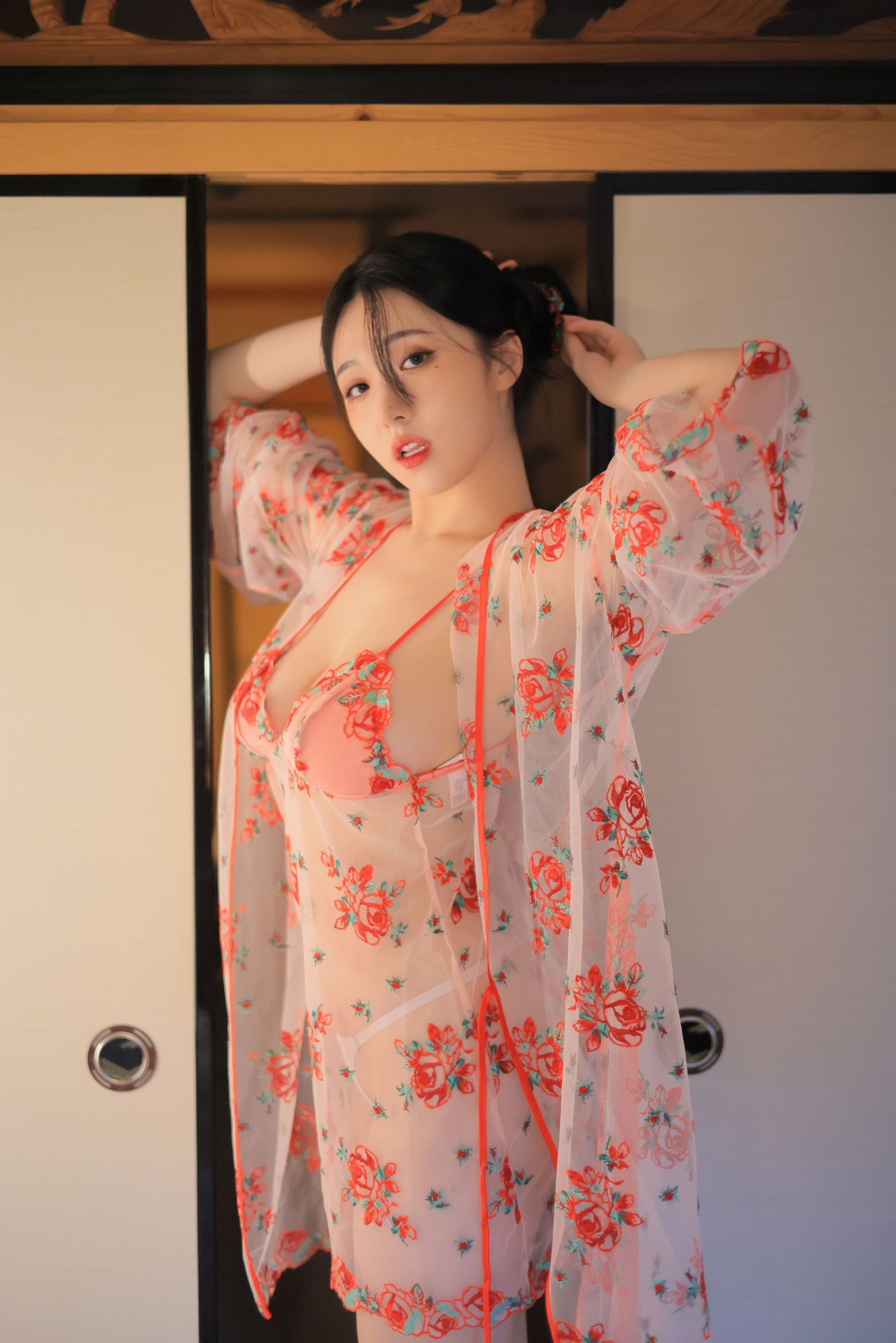 李妍雨YeonWoo写真视频，及写真作品欣赏插图