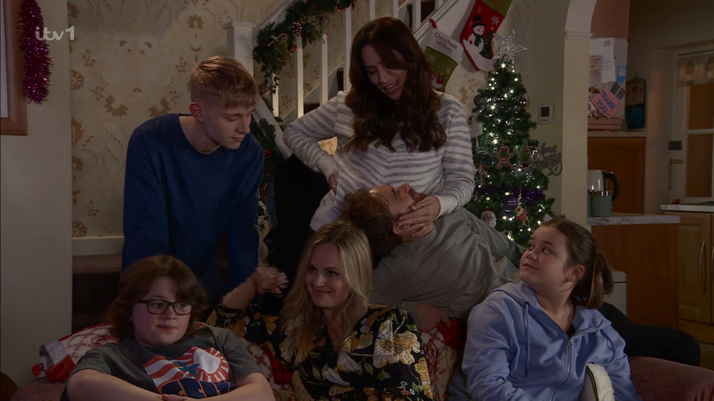 [Image: zcdm1wqy460k.png]