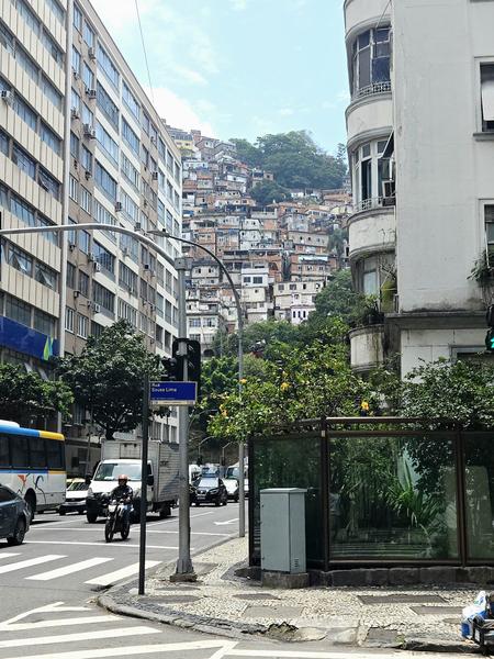 В джазе только девушки или аргентинско-бразильский калейдоскоп В джазе только девушки или аргентинско-бразильский калейдоскоп