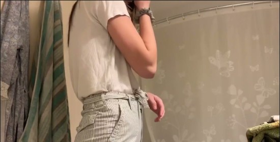 [Image: Voyeur13925083156.jpg]