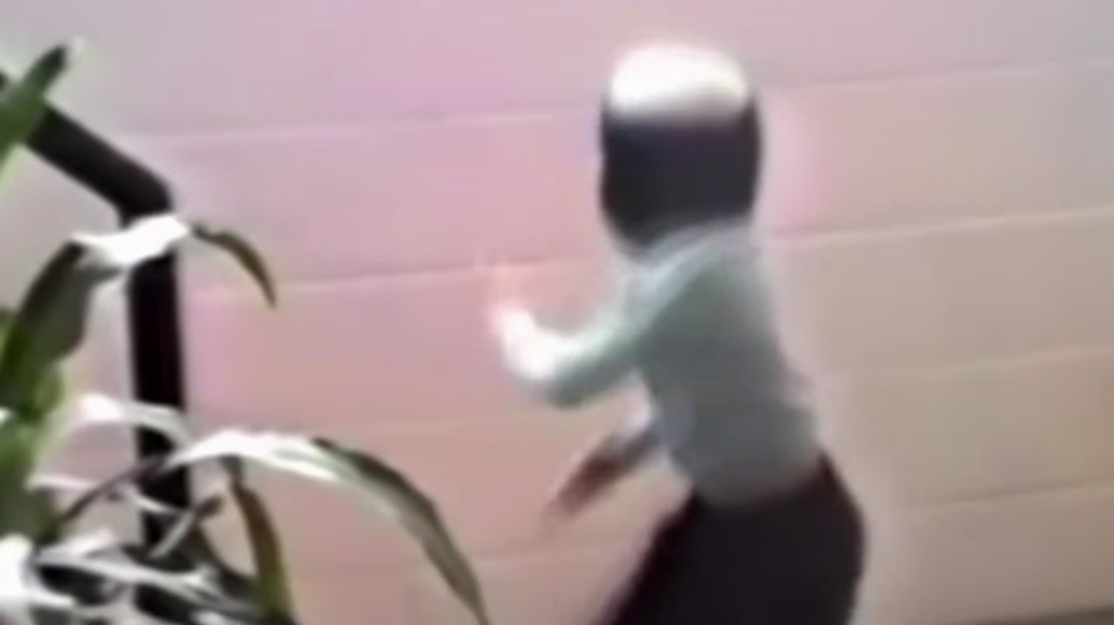 [Image: rt0o2knp8a7b.png]