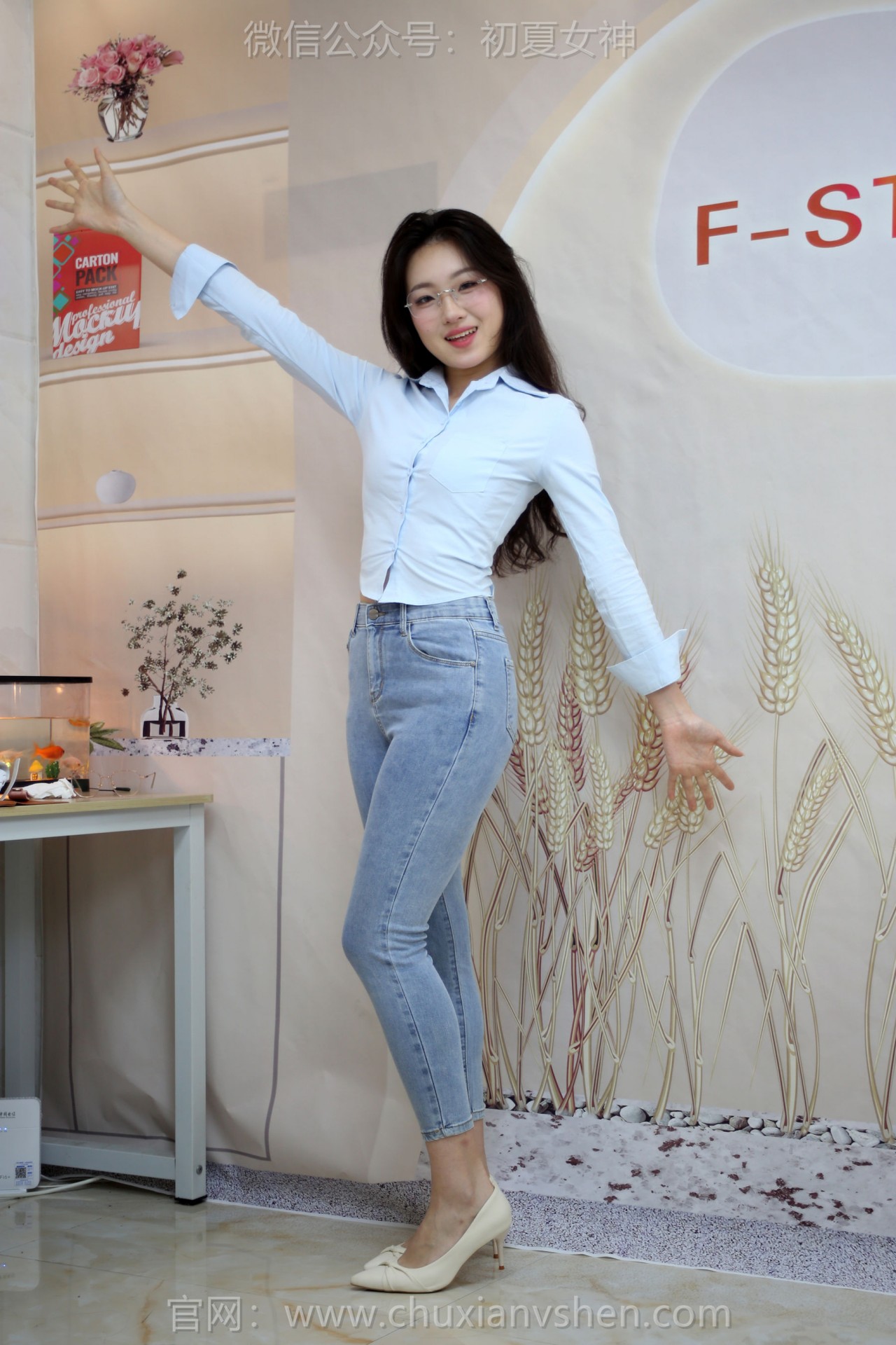 夏小小nude《初夏女神》写真，室内的，清新与优雅的双重享受插图