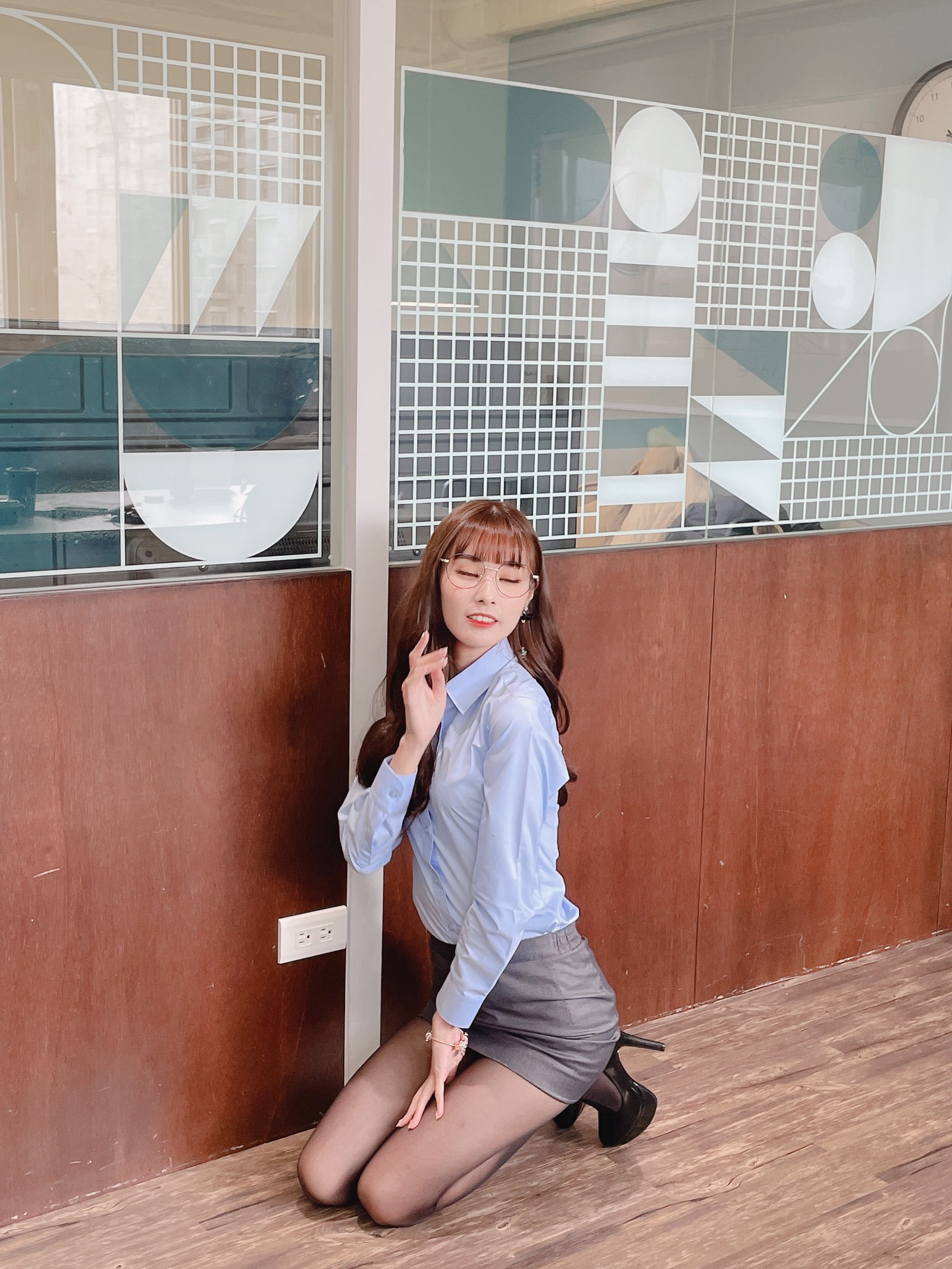 泥泥汝 OL 女郎 B 主题 写真＋视频合集｜高人气职业风作品（350P｜12V｜840MB）插图6