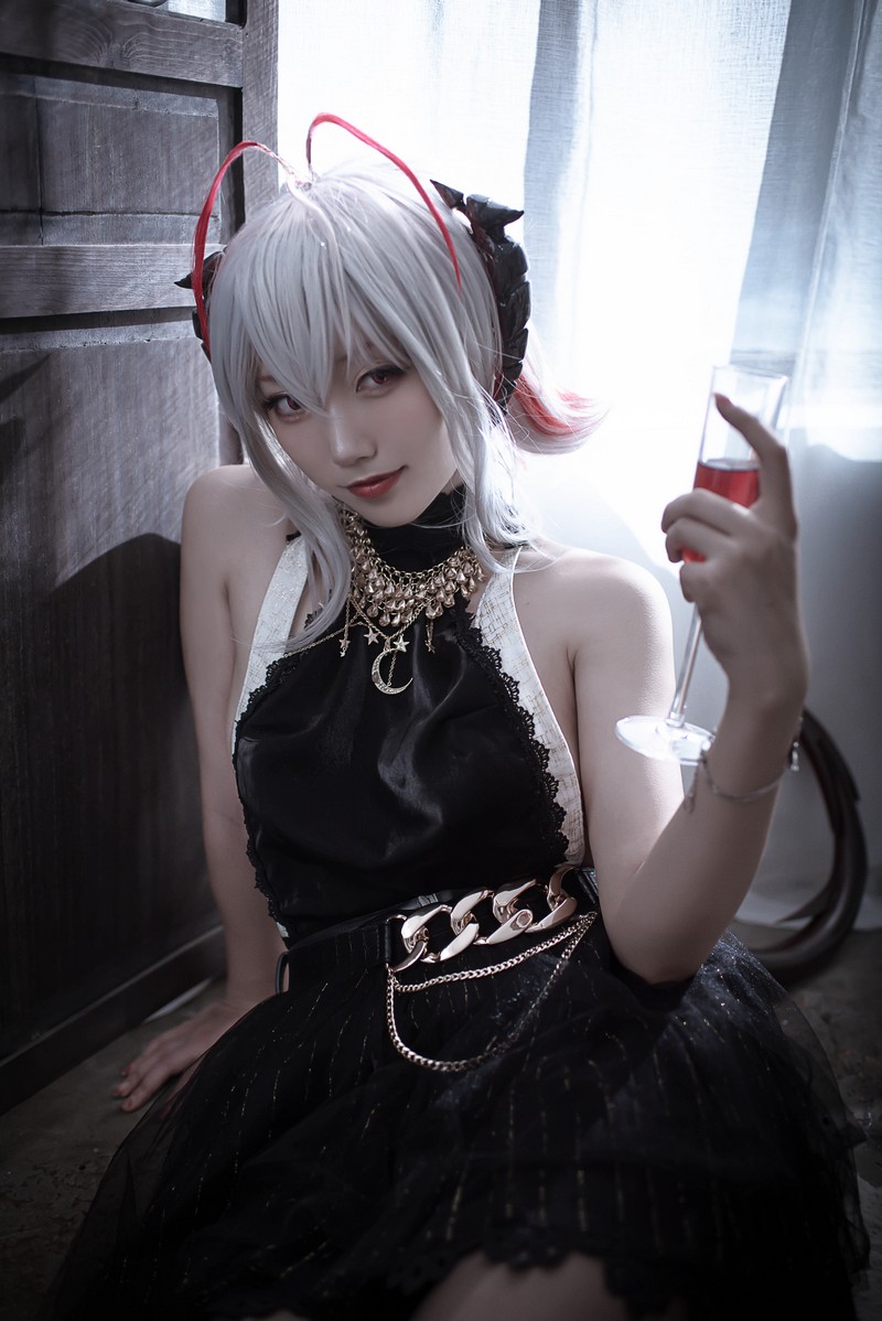 切切Celia 明日方舟 W 礼服 Cosplay 高清写真 20P插图3