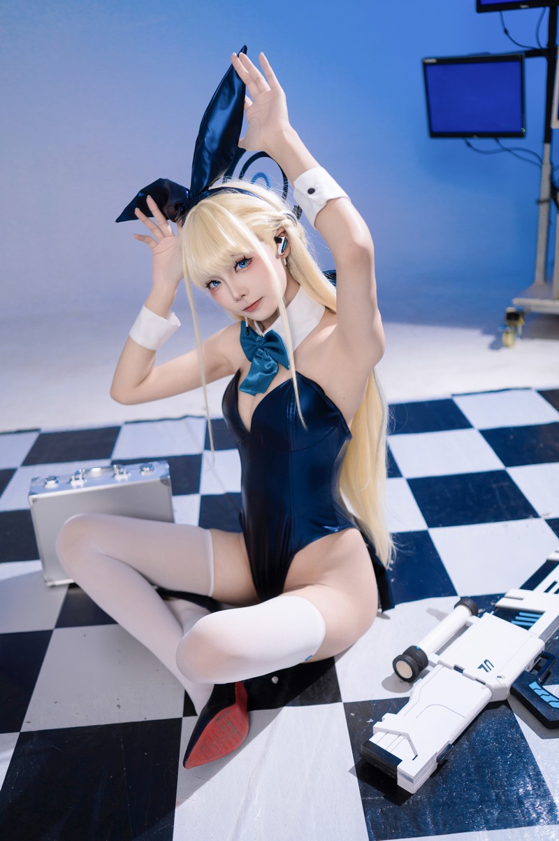 艾西Aiwest 小时兔女郎Cosplay写真图集 兔女郎主题高清图集 35P (394.4M)插图4