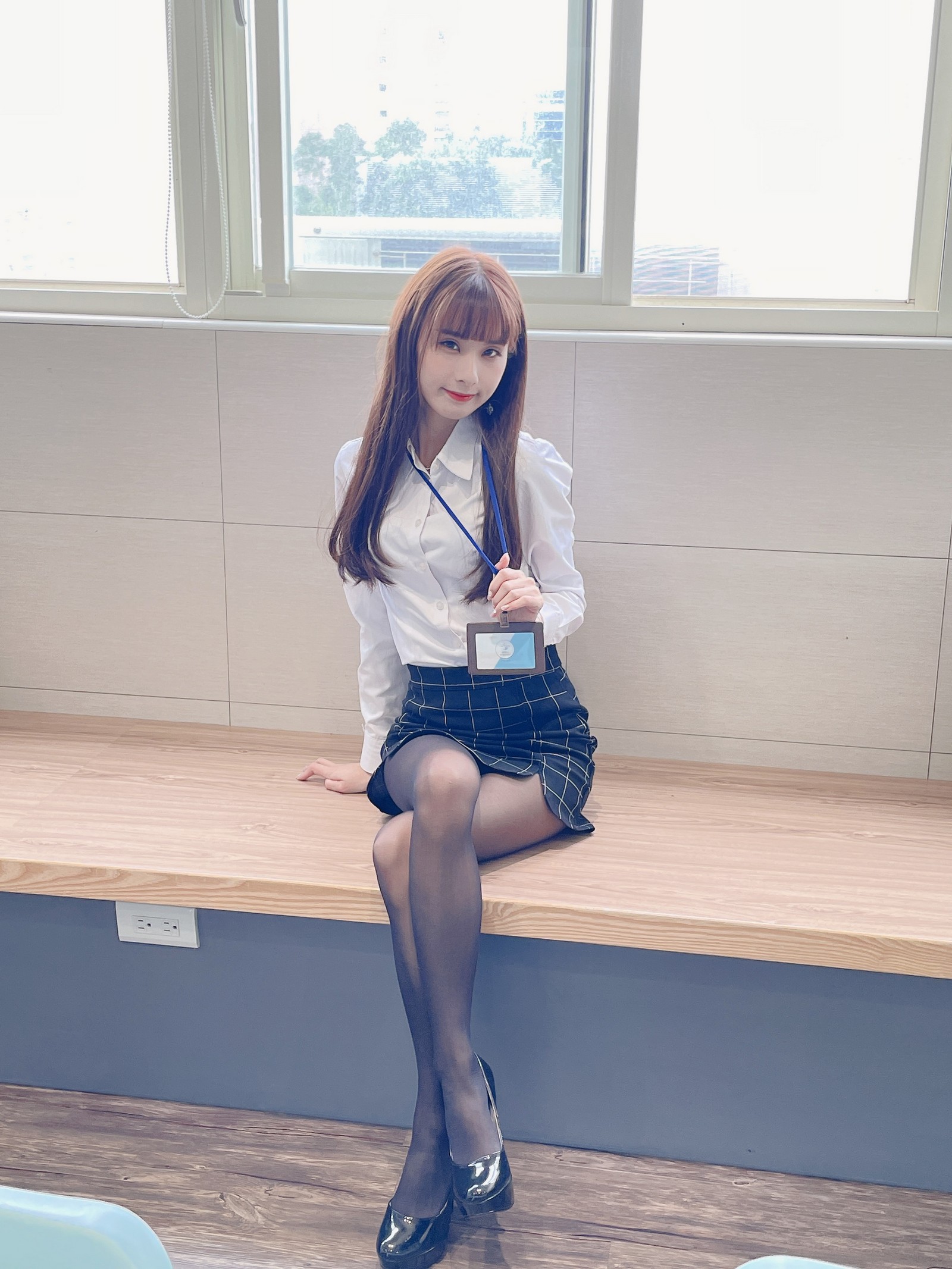 泥泥汝 OL 女郎 B 主题 写真＋视频合集｜高人气职业风作品（350P｜12V｜840MB）插图2