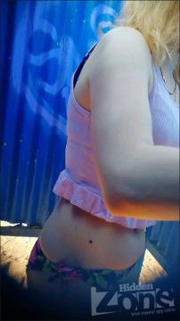 [Image: Voyeur18115074813.jpg]