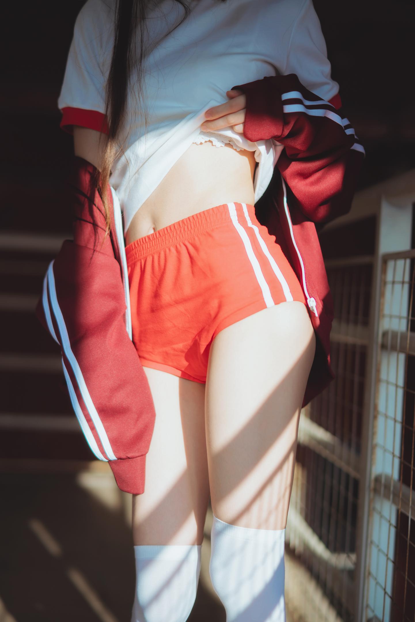 桜桃喵 NO.061 桜桃未熟2 红色体操服 11