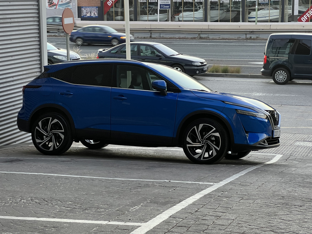 D28B476E-2709-4476-8004-8F24A023535A