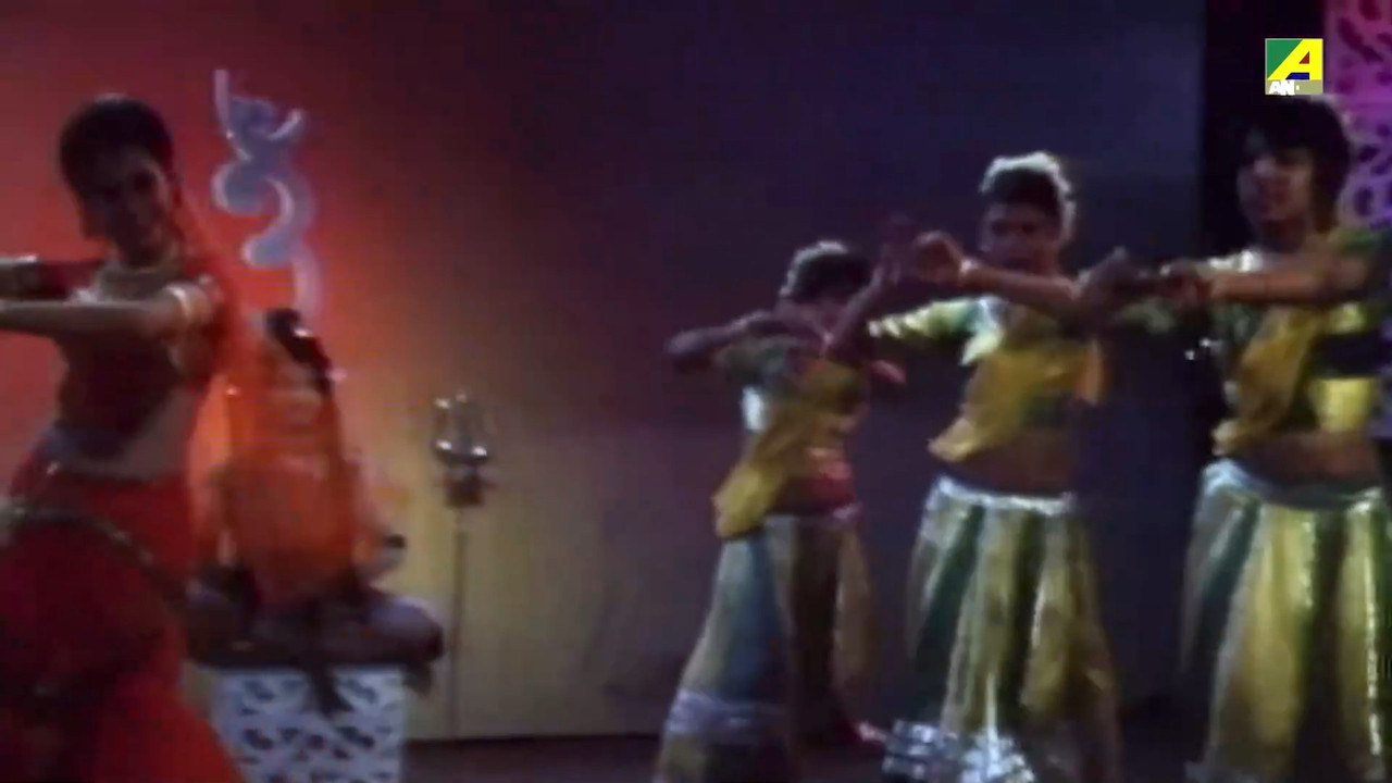 [Image: Young-Devayani-Hot-Navel-Song-mkv-snapsh...43-318.jpg]