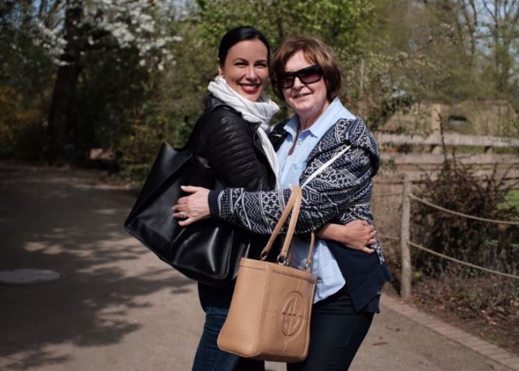 Sophia Latjuba dan ibunya Anna Muller