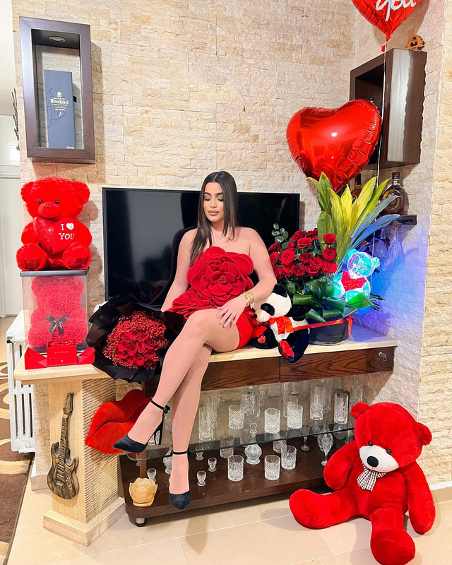 صور إليسا أندونيان 2025 - فضايح مثيرة | إليسا أندونيان سكس 2026! Elissaandonian-1756229927148