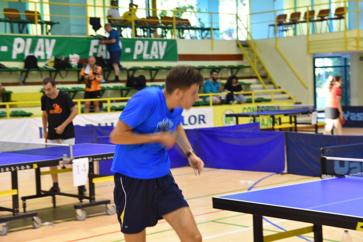 29A5783C-1AB8-4F13-850D-7AD4DDDE481A