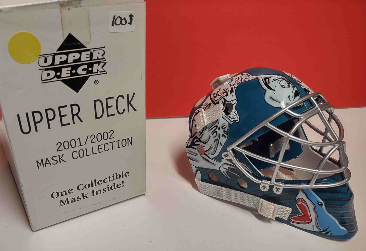 Nabokov-Ud-mini-mask-sharks