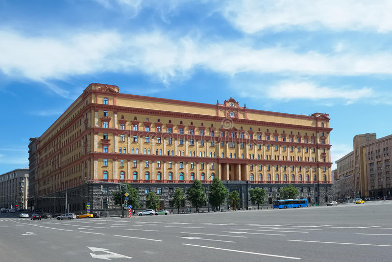 Joven es encarcelado en Rusia por amenazar con explotar edificio en Minecraft