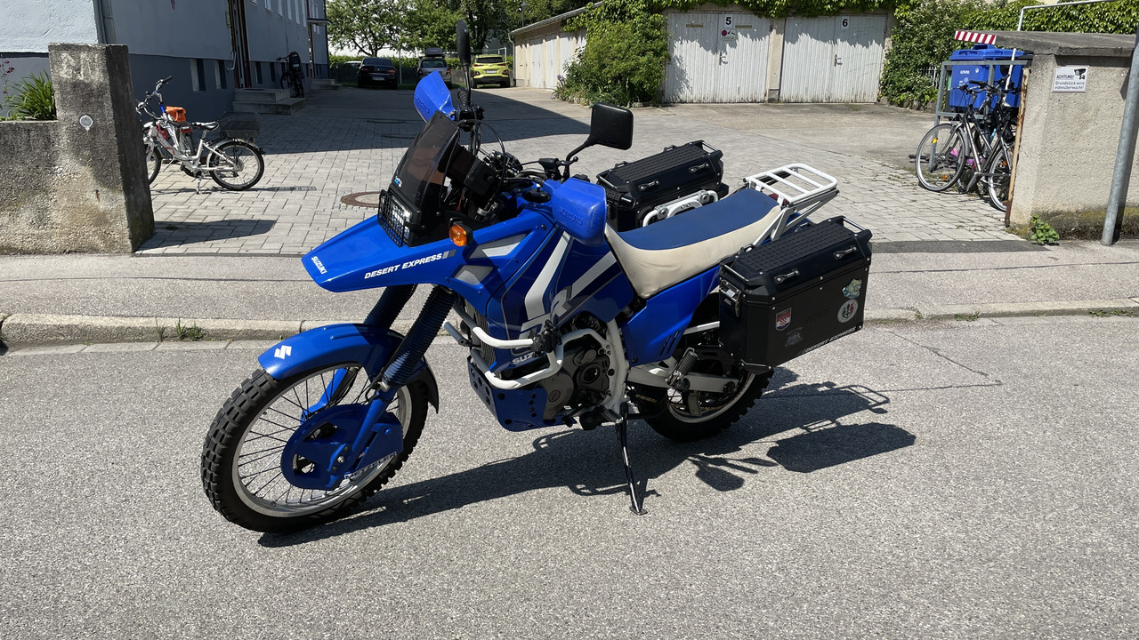 53359BEB-3F1C-4C5F-860B-F824228138D0