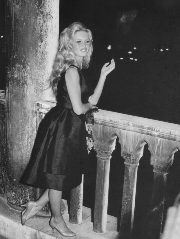 2EC3F394-2FC2-49CF-9D01-EB7C5AA50F6D