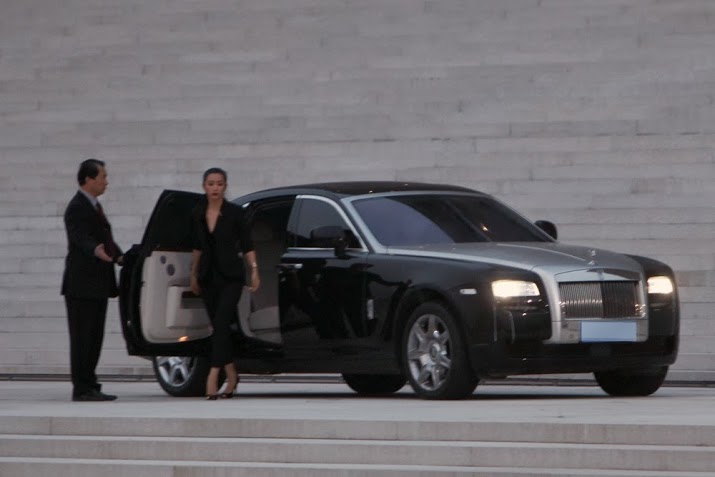 3NOV13_KSI_02_1383491561