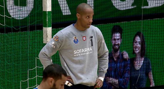 ANDEBOL: FC PORTO VENCE SPORTING E ISOLA-SE NA LIDERANÇA